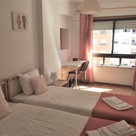 Apartamento Familiar Lisboa Taguspark Sao Marcos  Bagian luar foto